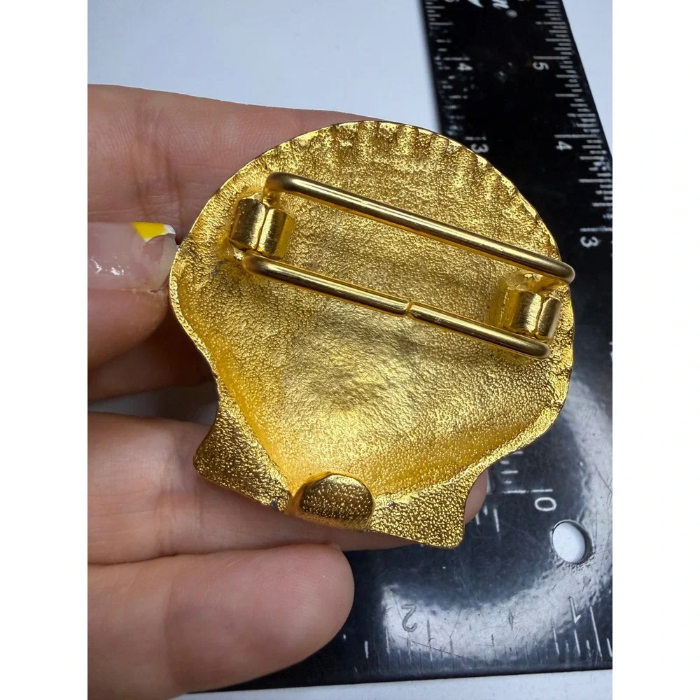 Gold Tone Seashell Belt Buckle Nautical Scallop Shell Statement Accessory